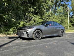 2025 Toyota Camry, front 3/4. Image by Robin Warner