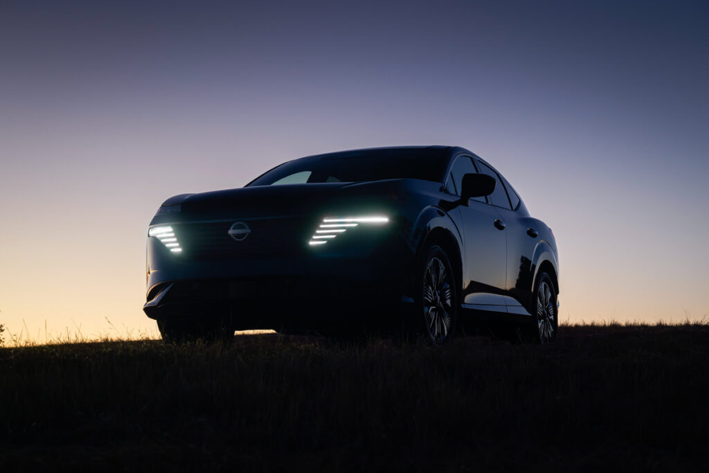 2025 Nissan Murano, up front at night, Image courtesy of Nissan