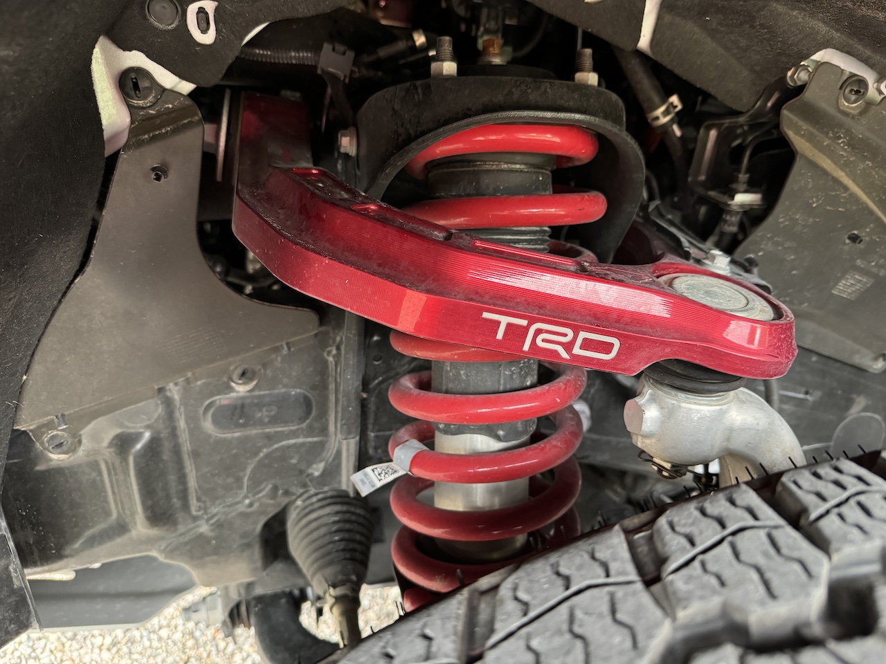 2024 Toyota Tacoma TRD Pro, front suspension. Image by Robin Warner