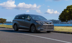 2025 Toyota Sienna Platinum, front 3/4. Image courtesy of Toyota