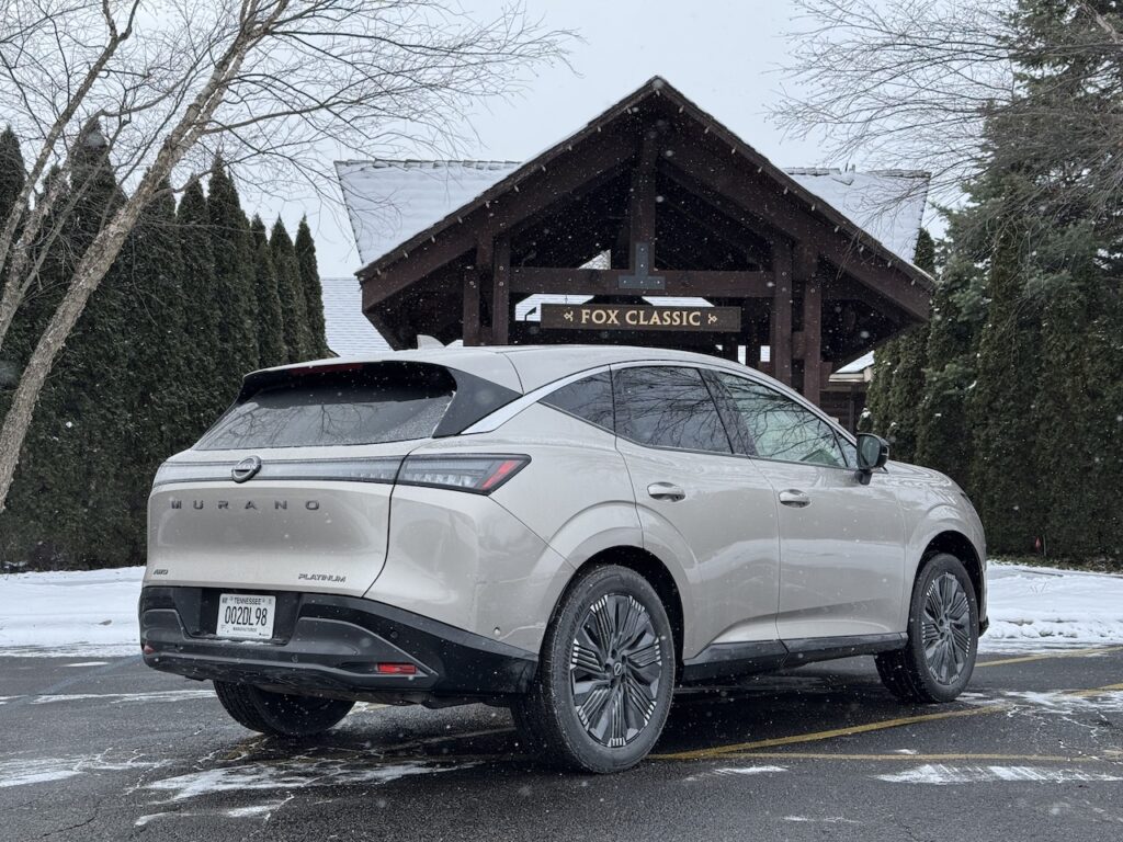 2025 Nissan Murano Platinum, rear 3/4. Image by Robin Warner